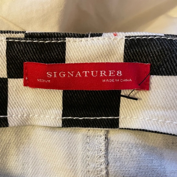 Checkered Mini Skirt - Picture 3 of 4